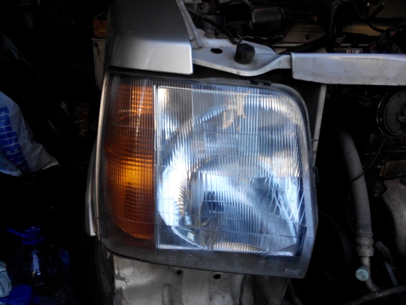 Фара Suzuki Wagon R универсал 2000 г.  1.0 л бензин Киев