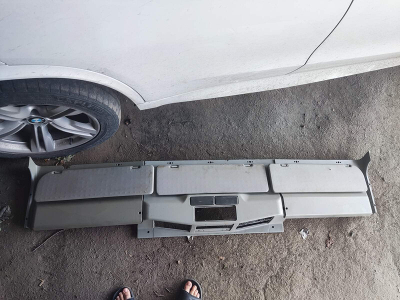 Пластик салону MAN 8.163  2004 4.8 Дизель Миколаїв