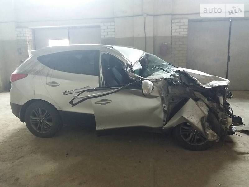 Передняя правая четверть со стойкой до крышы Hyundai ix35  2014 2.0 Дизель 