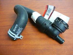 Верхній патрубок радіатора CV6Z8286L   Ford Escape, Ford Kuga