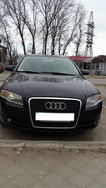 Хром решотки по периметру Audi A4 B7  2006 1.8 Бензин Новомосковск