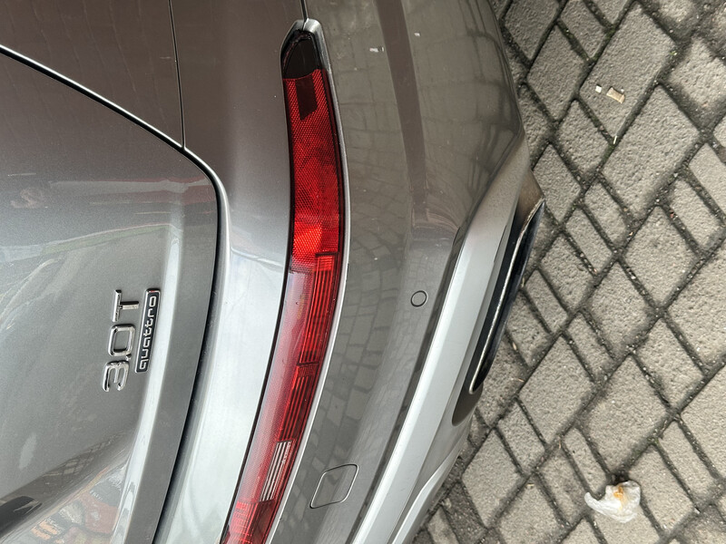 Поворотник Audi Q7 2017 г.  2.0 л бензин Стрый