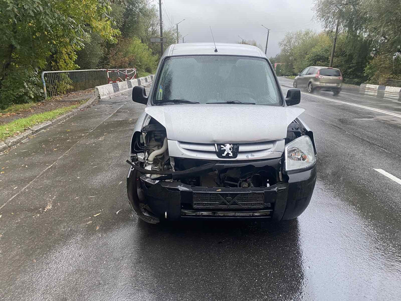 Капот Peugeot Partner  2006 1.9 Дизель 