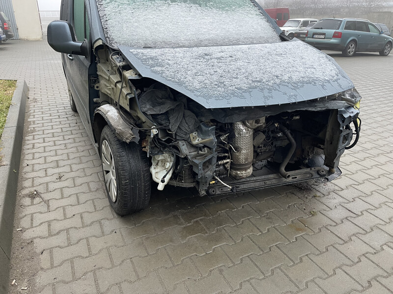 Бампер передній Citroen Berlingo  2010 універсал 1.6 Дизель 