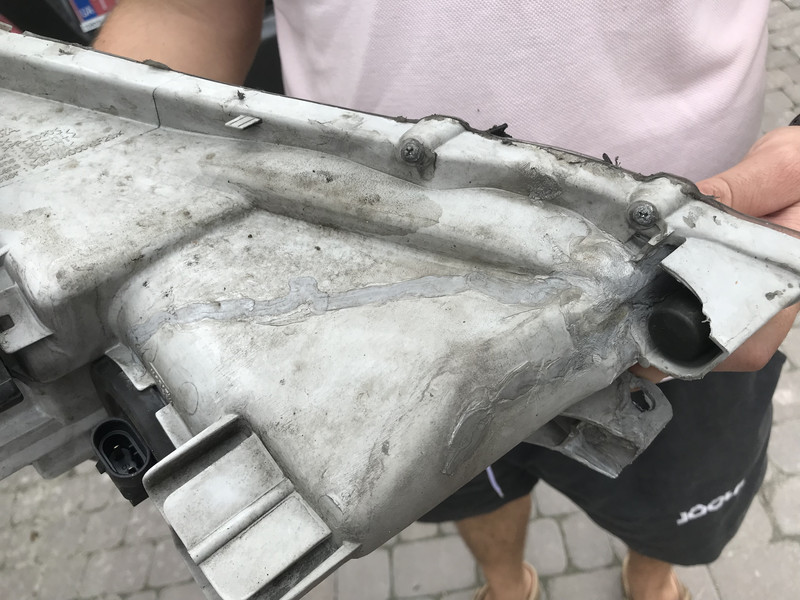 Основная фара правая Toyota Auris  2008 3.5 Бензин Житомир