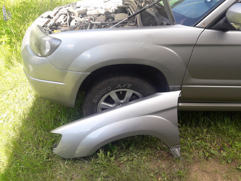 Ліве переднє крило Subaru Forester SG  2007 2.5 Бензин 