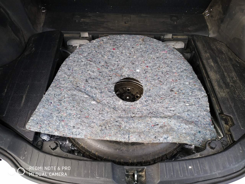 Крышка запаски в багажник Toyota Venza  2013 універсал 2.7 Бензин 