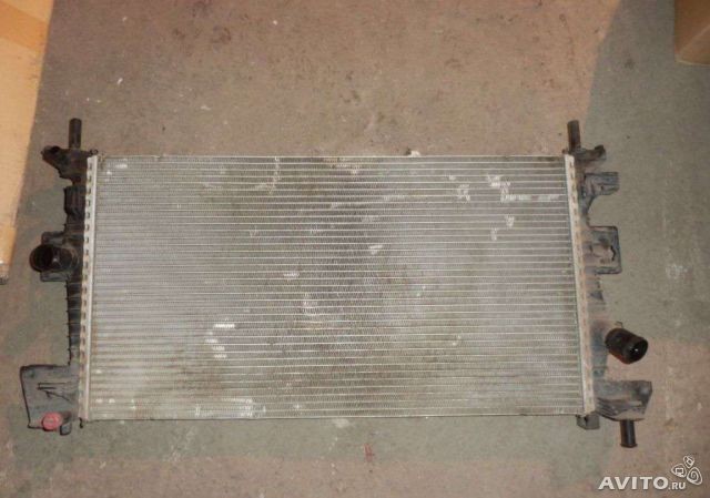 Радиатор BV61-8005-AD   Ford Focus