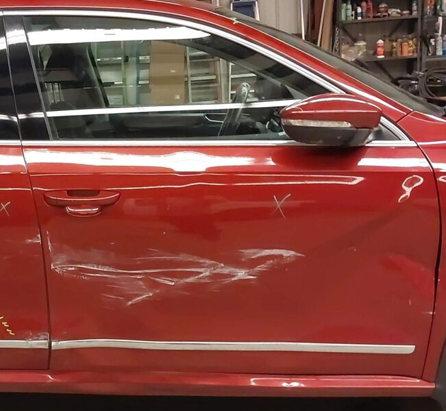 Дверь передняя Volkswagen Passat B8  2016 1.8 Бензин Вишневое