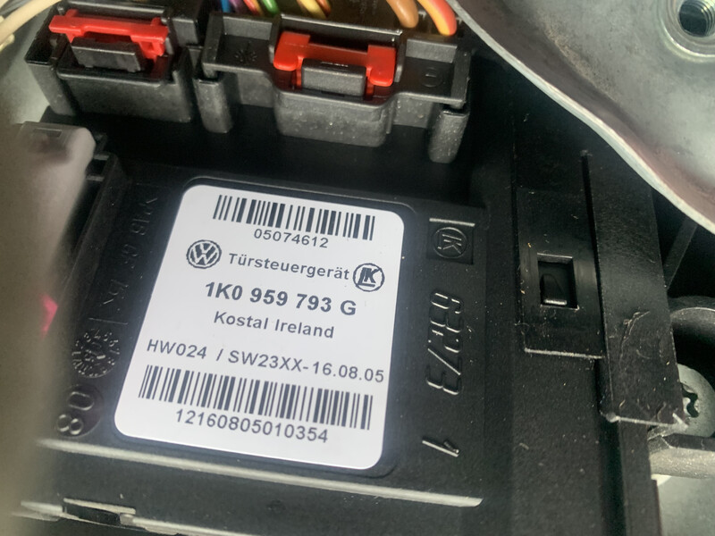 Блок комфорта водительской двери Volkswagen Touran  2005 хэтчбек 1.9 Дизель Киев