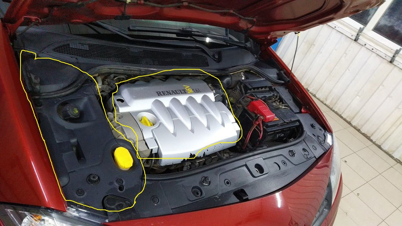 Пластик под капот Renault Megane 2 универсал 2006 г.  1.6 л дизель Львов