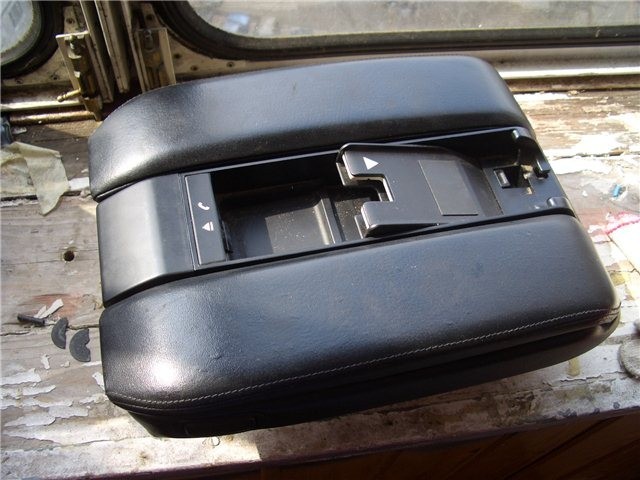 Подлокотник е38 BMW 7 Series E38  1998 4.4 Бензин Харьков