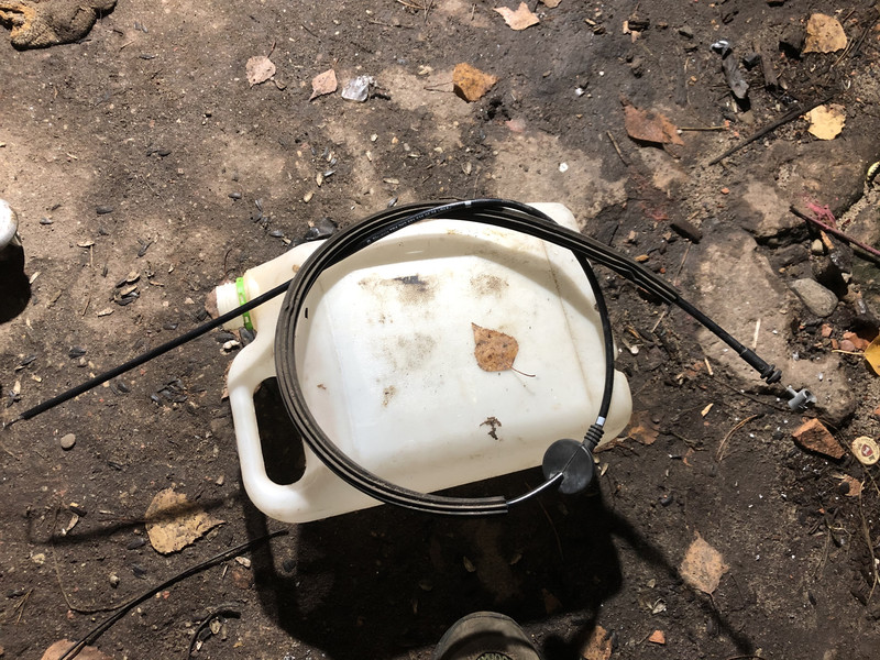 Трос капота 2K0 823 535 06 08   Volkswagen Caddy