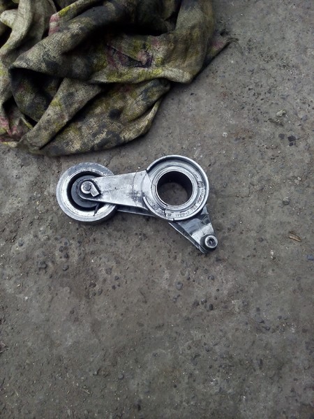 Натяжитель ремня BMW 5 Series E34  1994 2.5 Дизель Кривой Рог