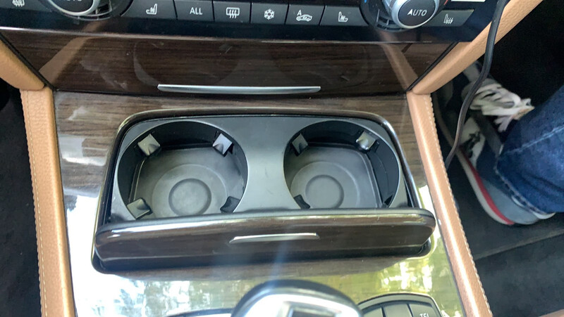 Подстаканник BMW 7 Series F01 2009 3.0 Дизель Одесса