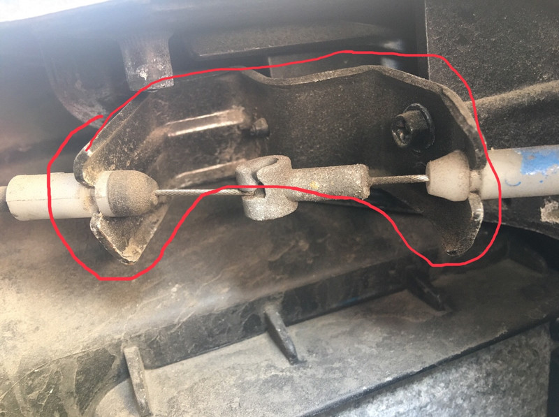 Крепёж тросов капота 64157C1000   Hyundai Sonata