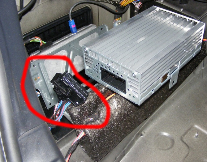 Разъем для усилителя звука BMW 5 Series  2014 3.0 Бензин Черкассы