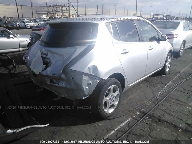 Бампер задній Nissan Leaf  2012 хетчбек 1.0 Электро 