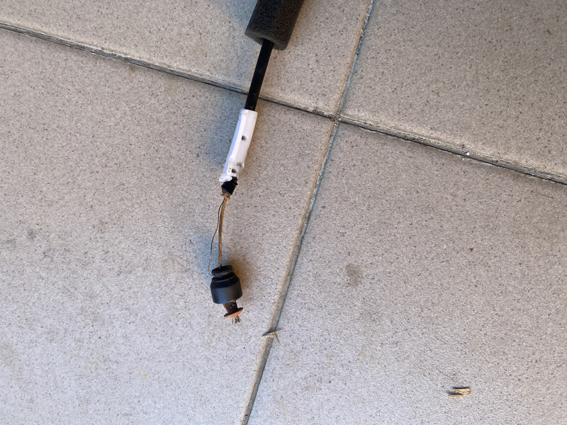 Тросик відкривання зовнішньої ручки замка водійських дверей Nissan Rogue Sport  2018 хетчбек 2.0 Бензин Чоп