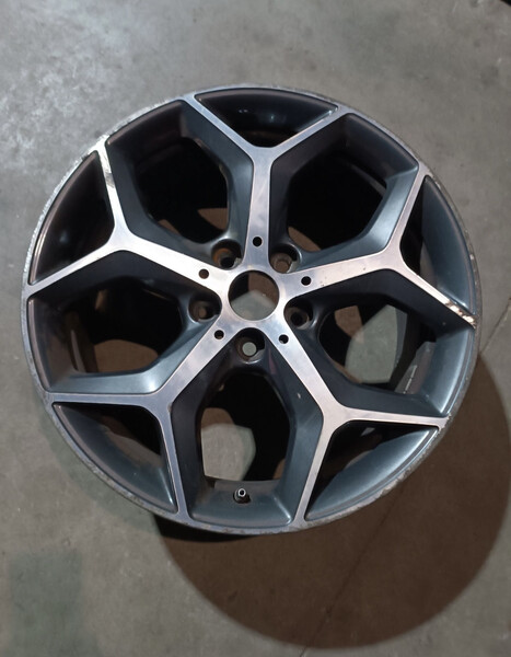 Литі диски BMW X1  2016 2.0 Бензин 