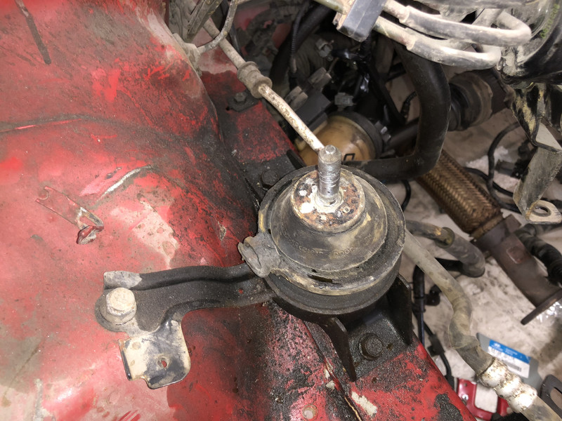 Подушка двигуна права Hyundai Coupe  2006 купе 2.0 Бензин 