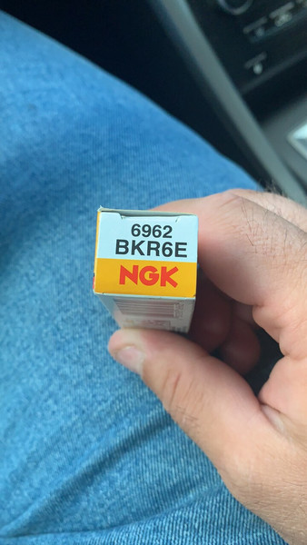 Свеча зажигания MG 550 2013 г.  1.8 л бензин Киев