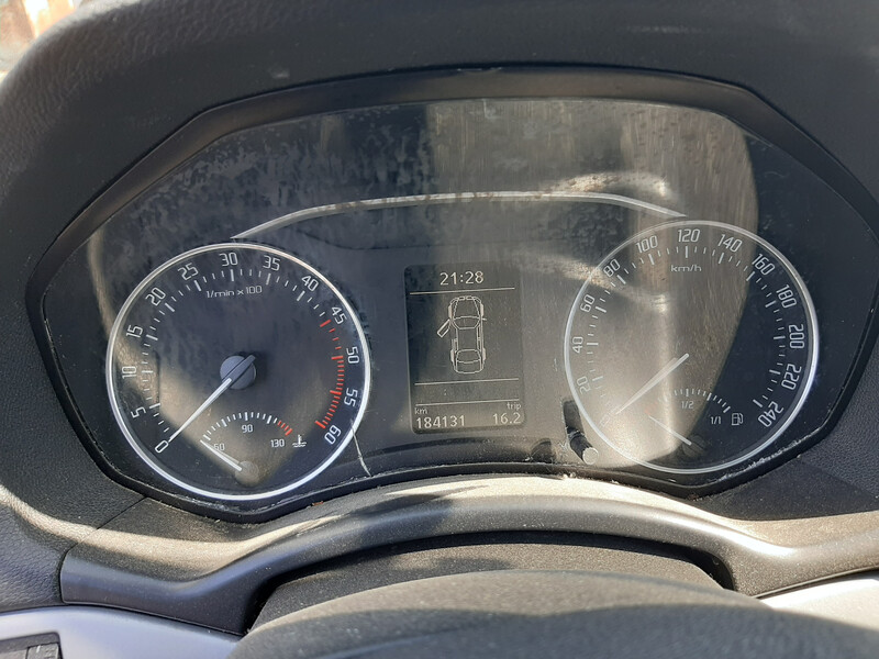 Стекло щитка приборов Skoda Octavia A5  2009 универсал 2.0 Дизель Полтава