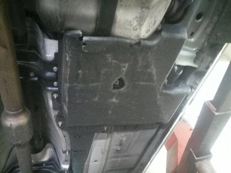 Защита днища кузова Land Rover Range Rover Evoque 2014 г.  2.0 л бензин Киев