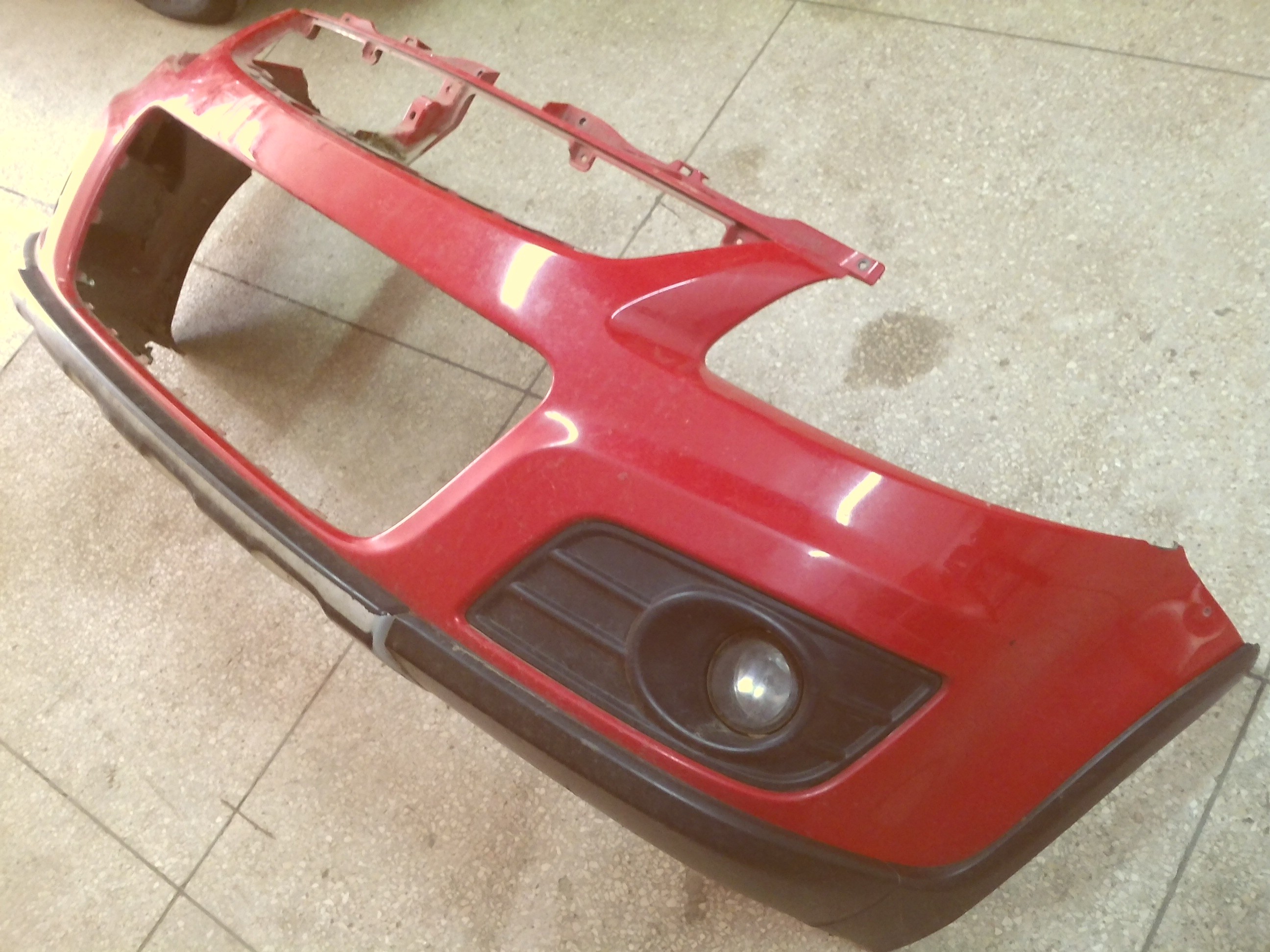 Бампер передній Suzuki SX4  2011 1.6 Бензин 