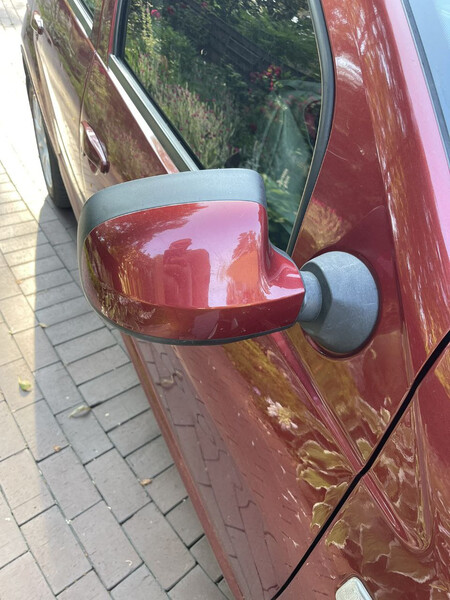 Дзеркало праве Renault Sandero 2011 р.  1.6 л бензин Київ