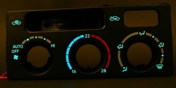 Лицевая панель блока управления климатом Toyota Avensis  1998 універсал 2.0 Бензин 