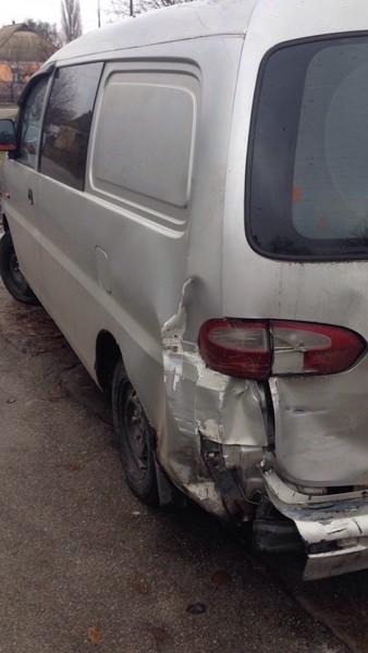 Левая задняя часть кузова Hyundai H1  2000 2.5 Дизель 