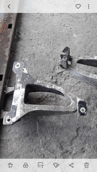 Крепление подножки 405 494 Land Rover Range Rover 2013 г.  5.0 л бензин Киев