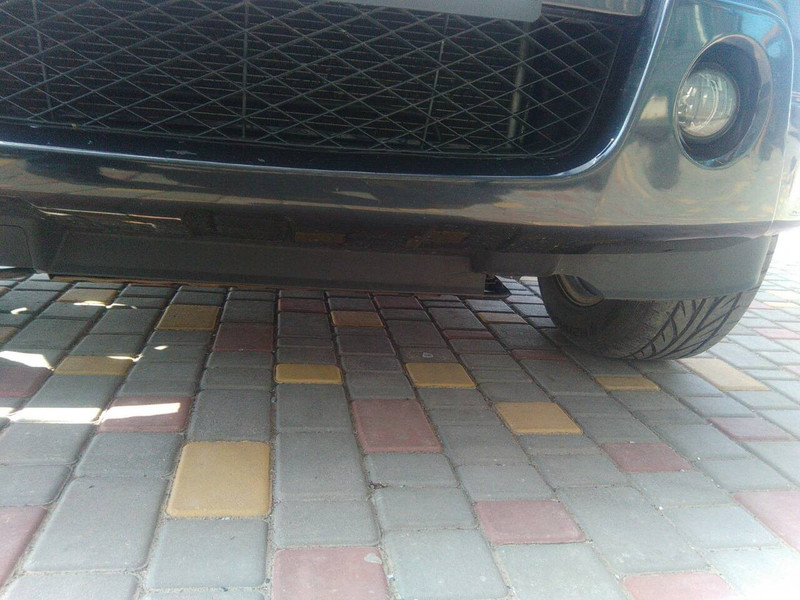 Губа переднего бампера Suzuki Grand Vitara  2008 2.0 Бензин Киев