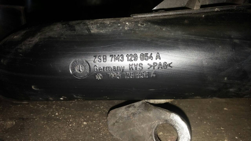 Патрубок Volkswagen Sharan 2003 р.  1.9 л дизель Львів