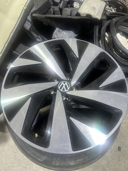 Дис колісний передній Volkswagen ID.4 2021 г.  Ровно