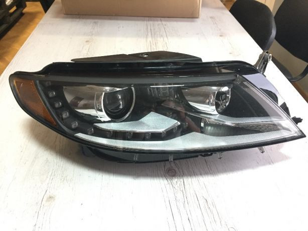 Передня фара Volkswagen Passat CC  2013 2.0 Бензин 