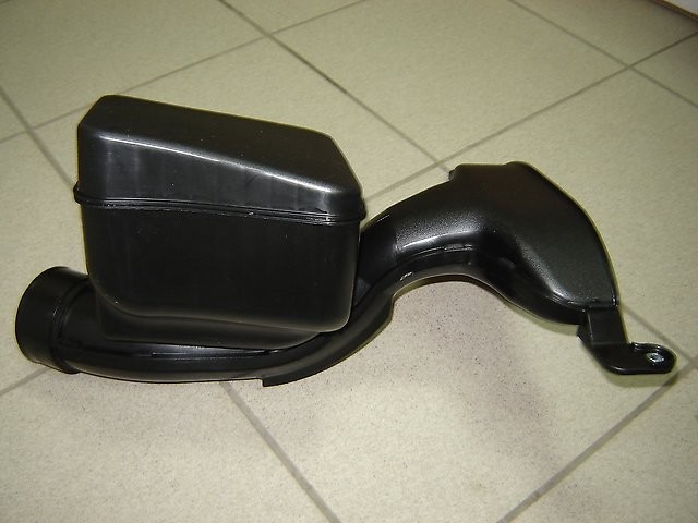 Патрубок повітряного фільтра 17750-28020   Toyota Camry