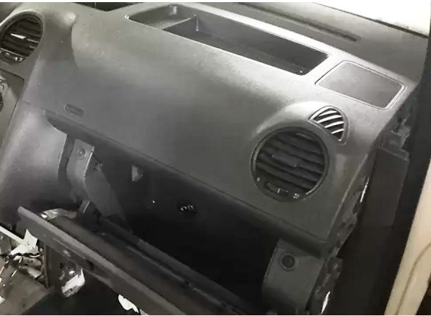 Бардачок Volkswagen Caddy 3  2012 2.0 Бензин Ковель