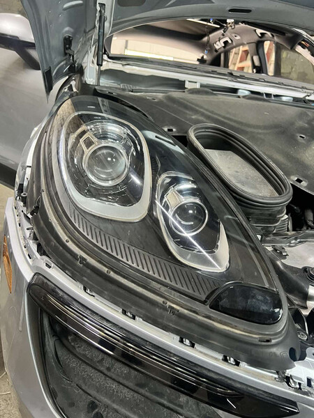 Фара левая с led диодами Porsche Macan 2016 г.  2.0 л бензин