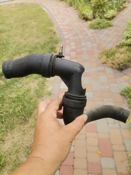 Патрубок системы охлаждения Nissan Qashqai J10  2008 хэтчбек 1.6 Бензин 