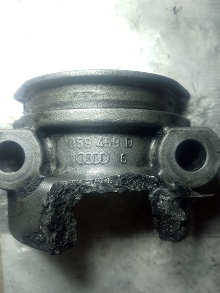 Бугель распредвала Audi A4 B6 2002 г.  2.5 л дизель Винница