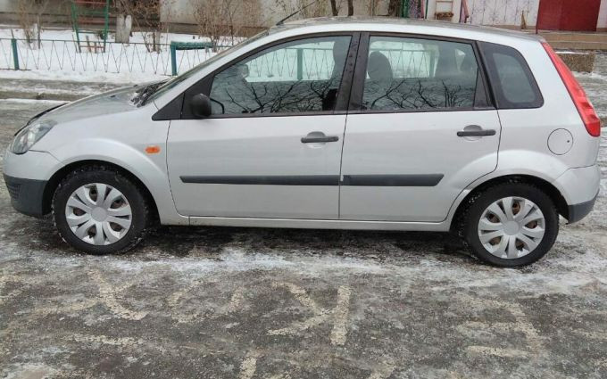 Четверть кузова задняя левая Ford Fiesta МК6, 5 дверей хэтчбек 2008 г.  1.3 л бензин Ровно