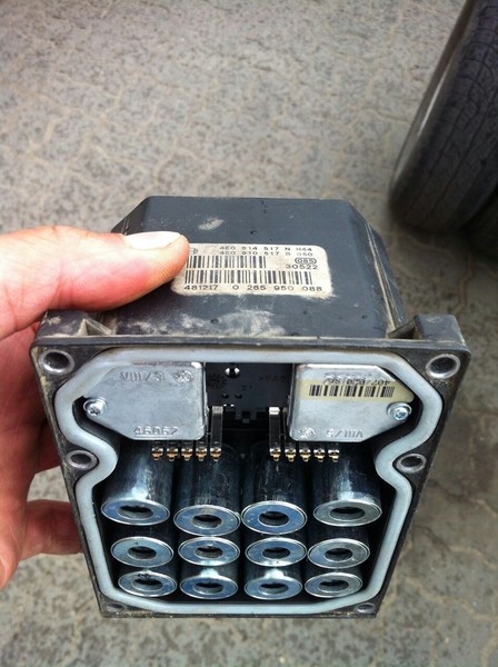 Блок абм Audi A8 D3 2004 р.  4.2 л бензин Луцьк