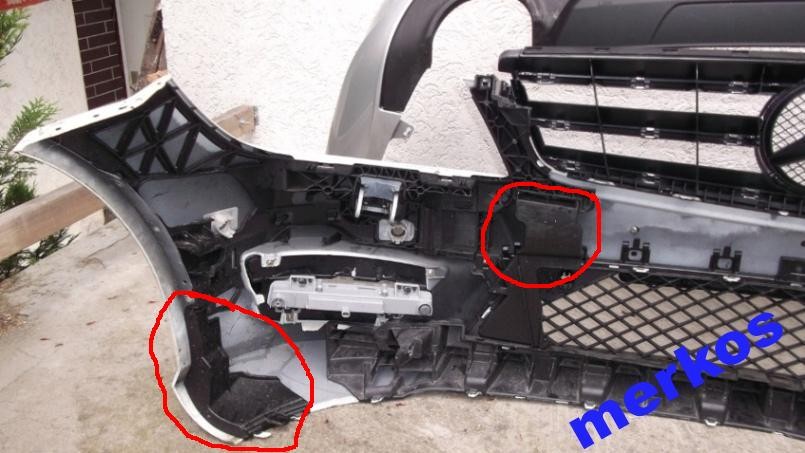 Кронштейн бампера A2048856123   Mercedes C-Class