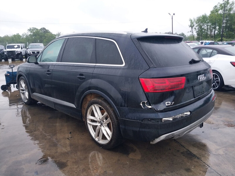 Низ бампера та задній катафот Audi Q7 2016 г.  3.0 л бензин Харьков
