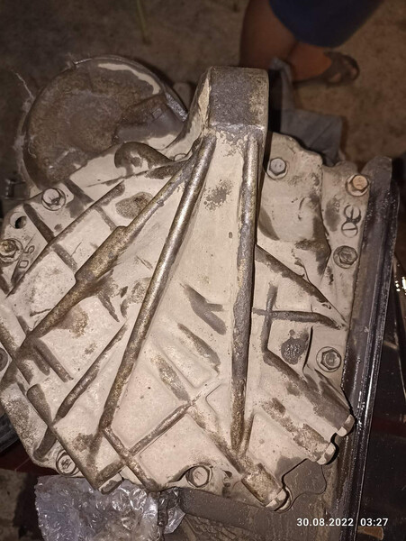 Крышка КПП Toyota Camry  2006 2.4 Бензин 