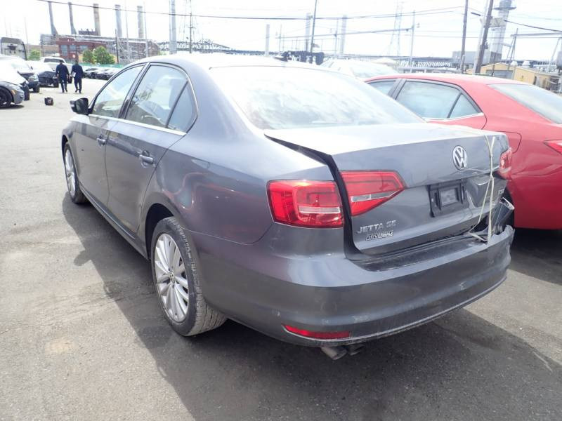 Задний правый фонарь наружный 5C6945096F   Volkswagen Jetta