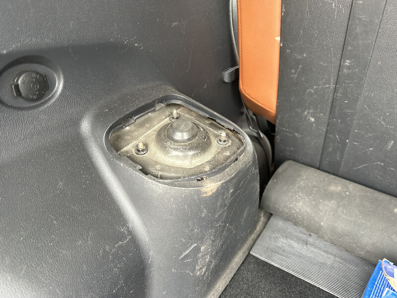 Пластик багажника Kia Sportage 2  2006 2.0 Дизель Кривой Рог