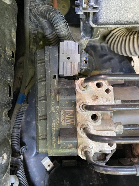 Блок ABS 4405060380   Toyota Land Cruiser